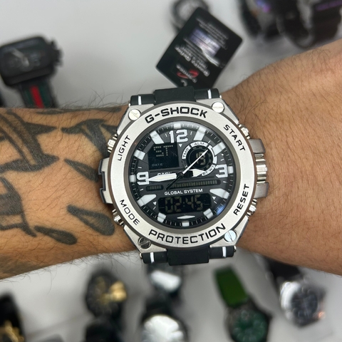 GSHOCK STEEL MODELO 1 - PRATA/PULSEIRA DE BORRACHA/CAIXA DE AÇO/55MM
