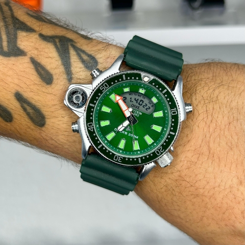 CITIZEN JP2000 - VERDE/FUNDO VERDE/CAIXA EM AÇO/PULSEIRA DE BORRACHA/45MM