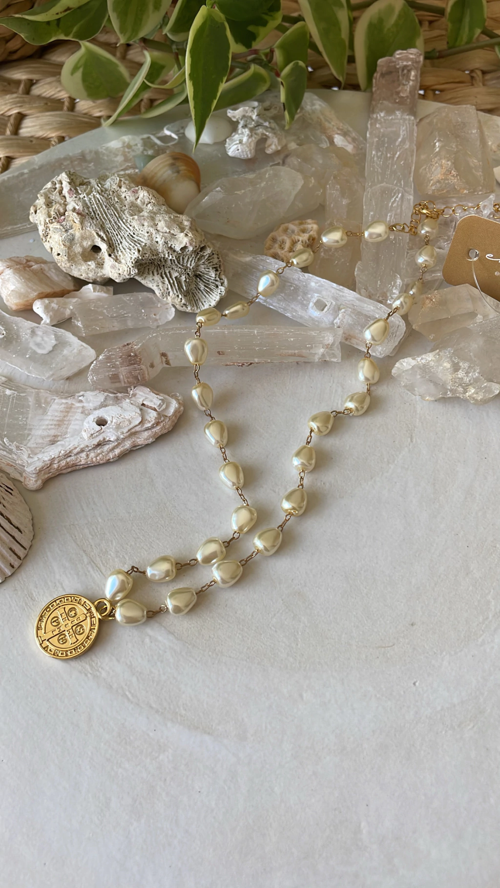 Colar Perolado São Bento