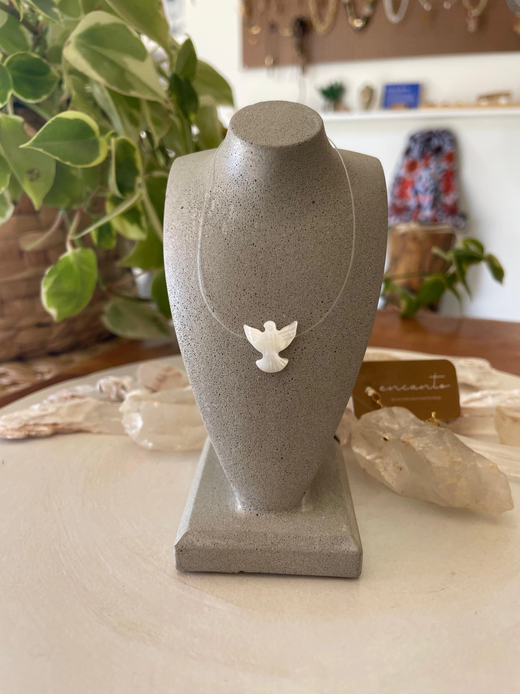 Colar Fio de Naylon Espirito Santo