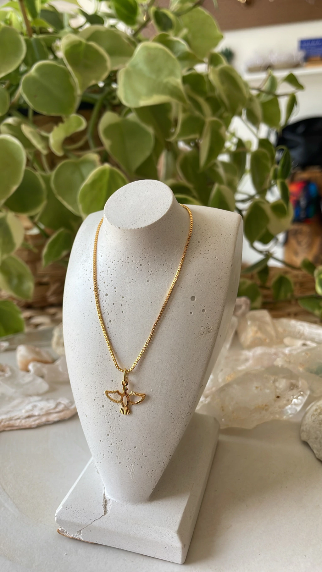 Colar Vazado Espirito Santo