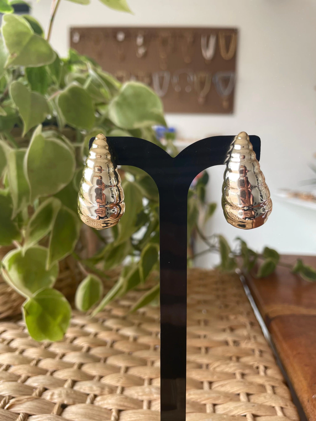 Brinco Colmeia Dourada