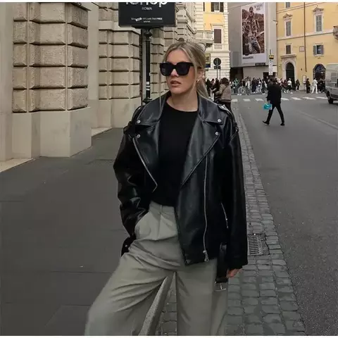 Jaqueta de couro preta feminina