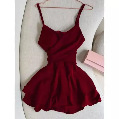 Vestido Mini Alça Fina Chiffon – Decote V, Drapeado Elegante e Caimento A-Line