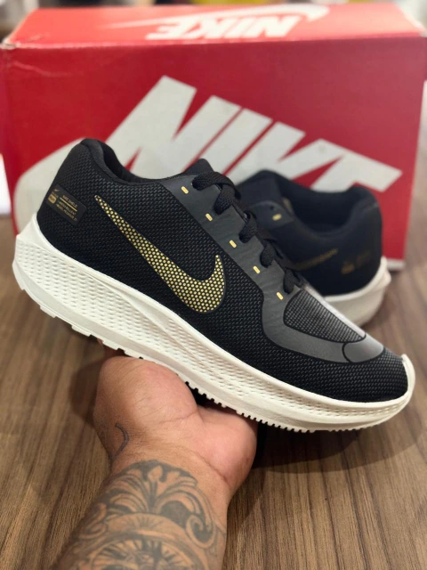 Nike zoom Pontinho - Promo - Preto - Dourado