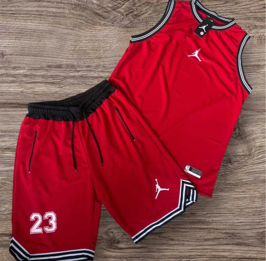Conjunto Dry Fit Jordan.