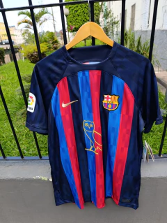 Camisa Barcelona 22/23 - Home Drake OVO - Di Gordo