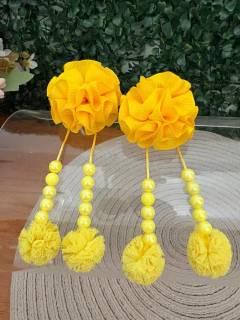 Xuxinha Pompom Frufru com Penduricalhos | Coleção Neon | Para momentos divertidos - comprar online