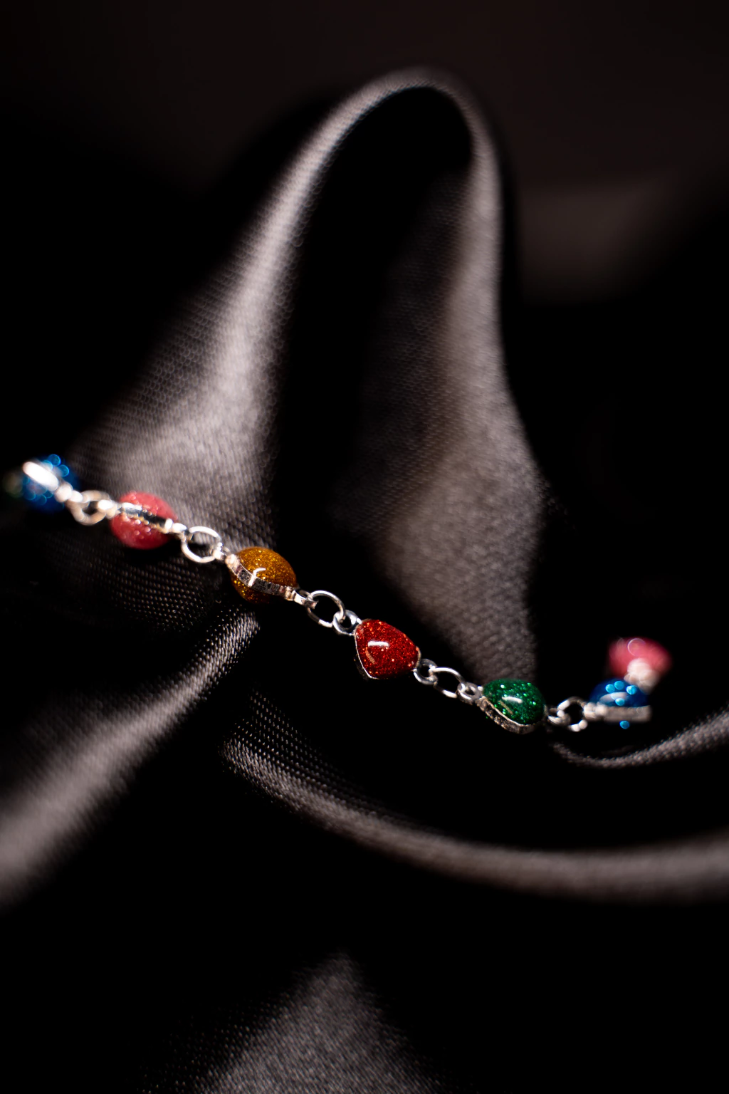 Pulseira Mil Corações