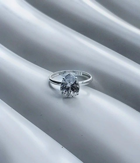 Anillo Goutte