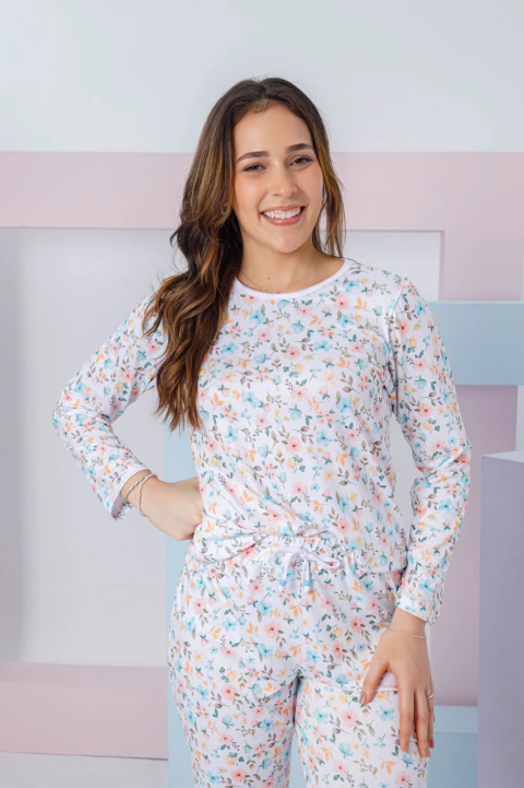 Pijama Manga Longa Branco Floral
