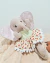 BONECA ELEFANTE COR AVEIA, COM VESTIDO - Espaço Craft Ateliê Criativo