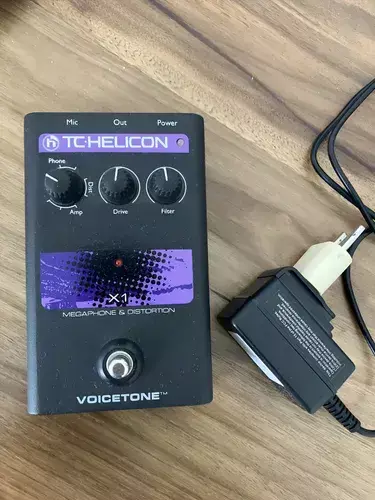 Procesadores de Voz TC Helicon VOICETONE X1