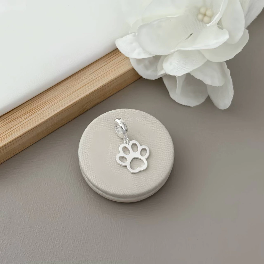 Berloque Patinha Vazada 1,8cm