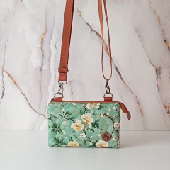Bolsa Clutch Miriam Jardim na internet