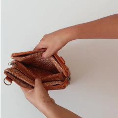 Imagem do Bolsa Clutch Miriam Caramelo