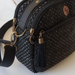 Bolsa Elma Preta na internet