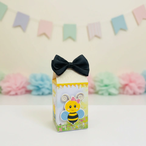 CAIXINHAS PERSONALIZADAS - ABELHINHA na internet