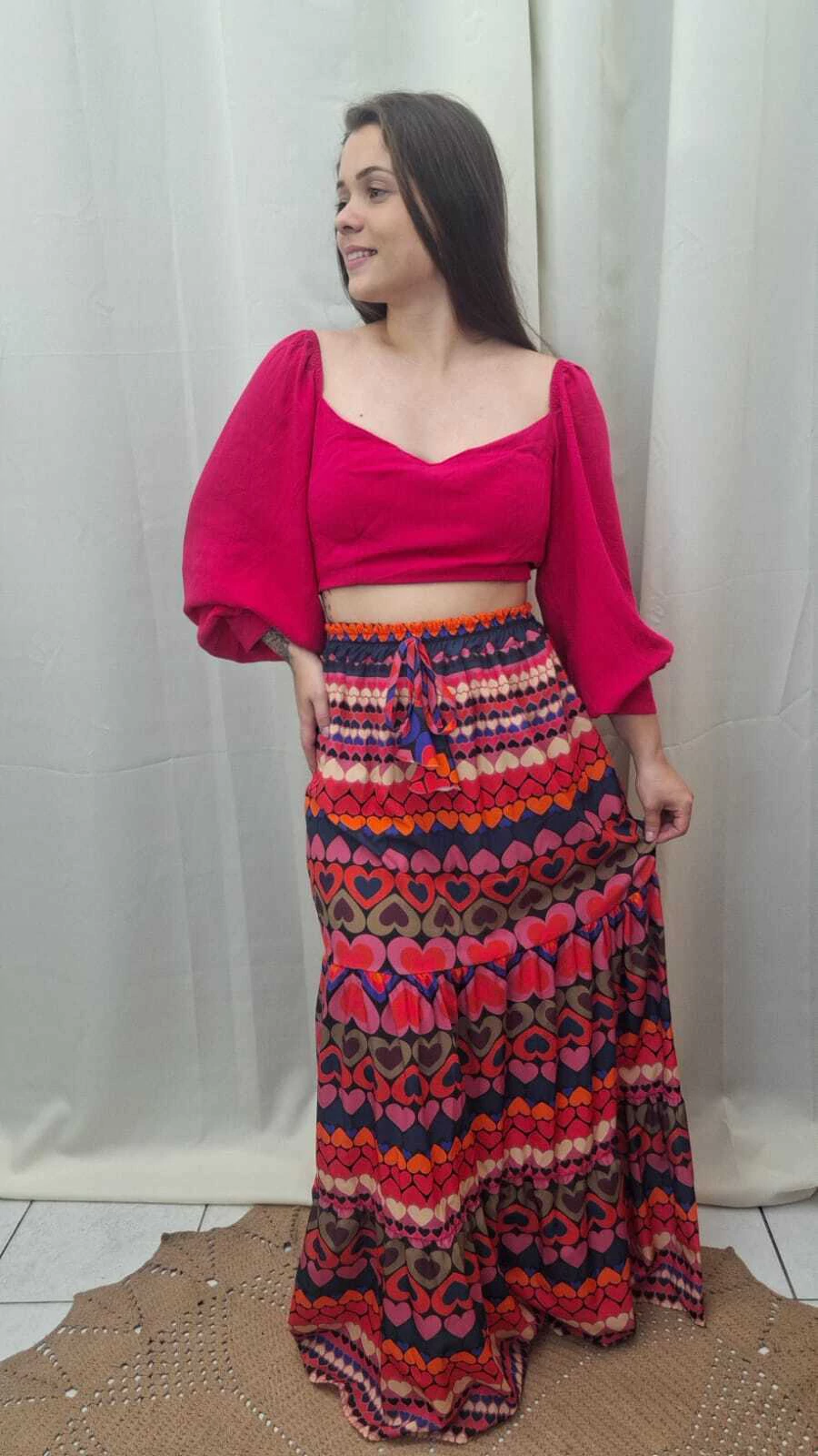 Conjunto cropped e saia longa