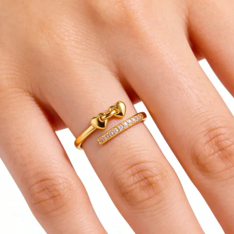 Anillo Ajustable Con Corazones y Diamantes de Imitacion acero Inoxidable enchapado en Oro 18k