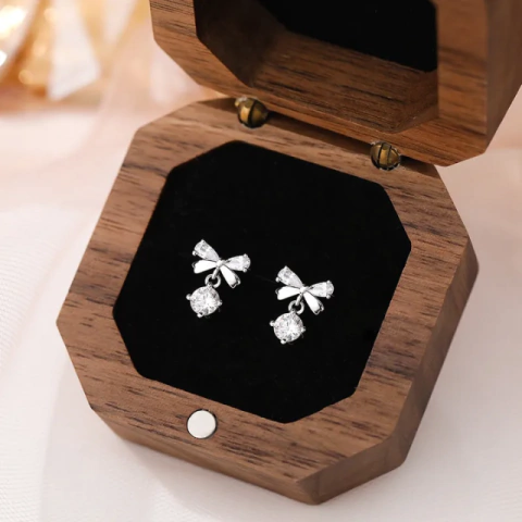 Par de Aros De Plata Esterlina S999 Con Elegante Lazo De Zirconia