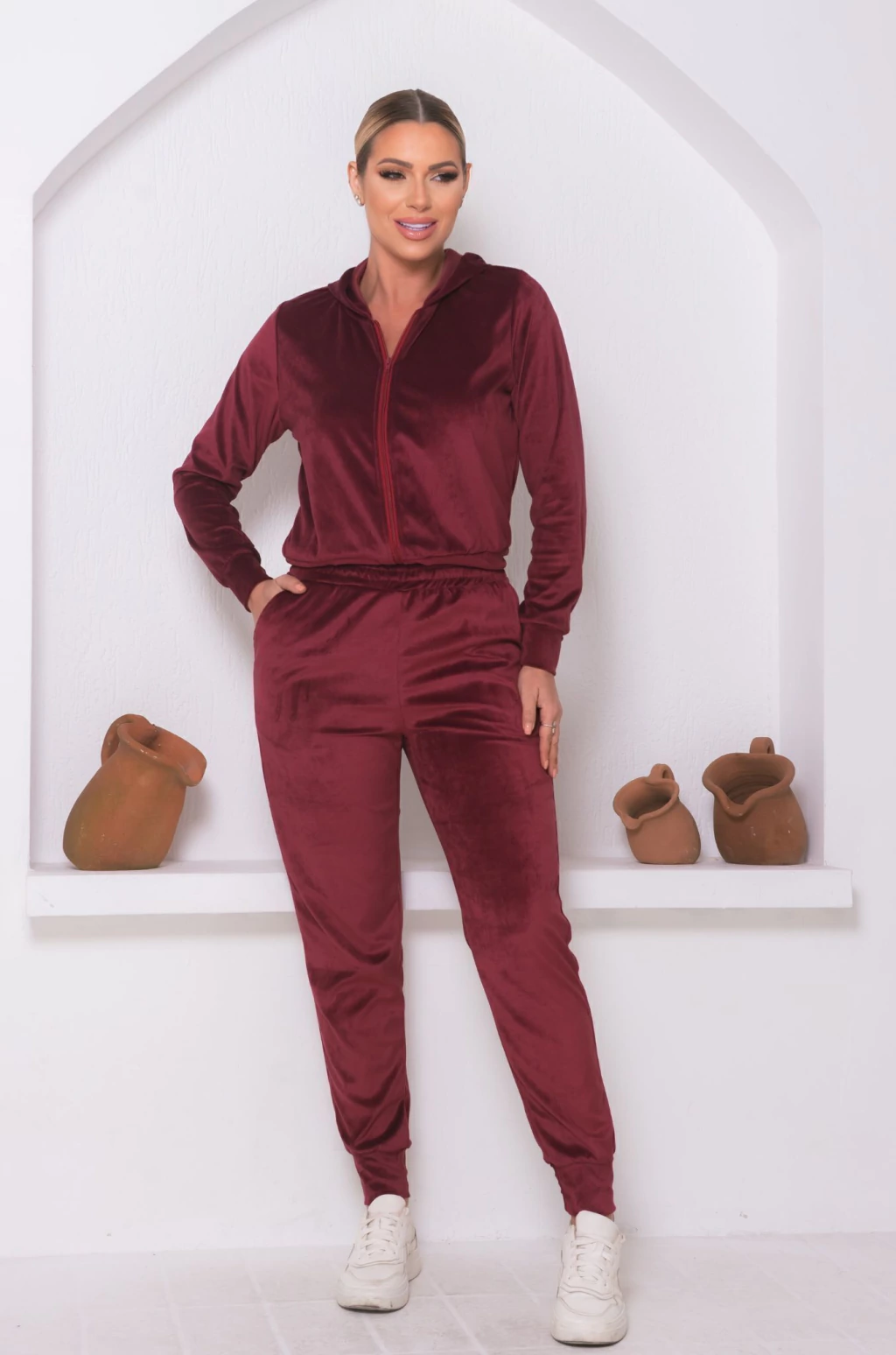 CONJUNTO AGASALHO C/CAPUZ E CALÇA JOGGER VELUDO PLUS