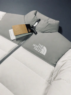 The North Face Nuptse '92 700 - Blanca - Loja Pilcha