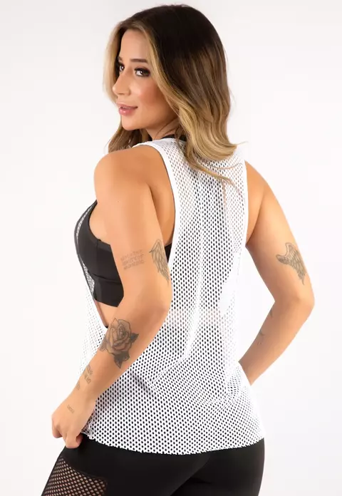 Regata Fitness Telinha Transparente Tule Furadinha Cavada Academia Malhar Blusa