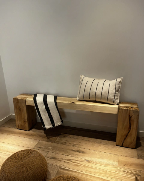 Mesa de arrime en álamo