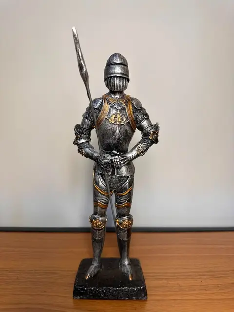 GUERREIRO MEDIEVAL MÉDIO C/ LANÇA PRATA
