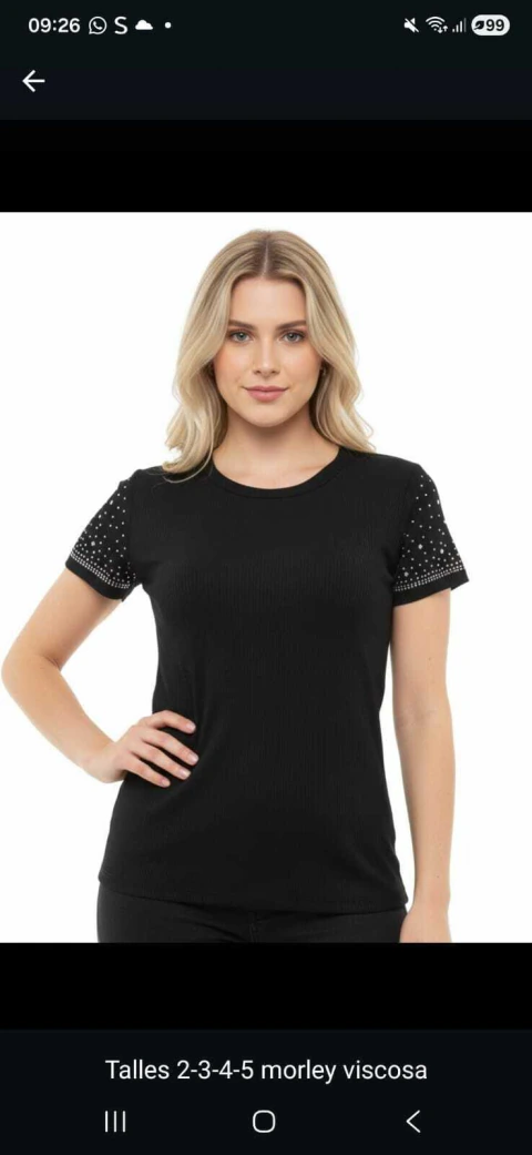 Remera manga corta con detalles