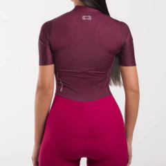 Macaquinho Manga Curta Moove Bordo - Fit Bike Brasil