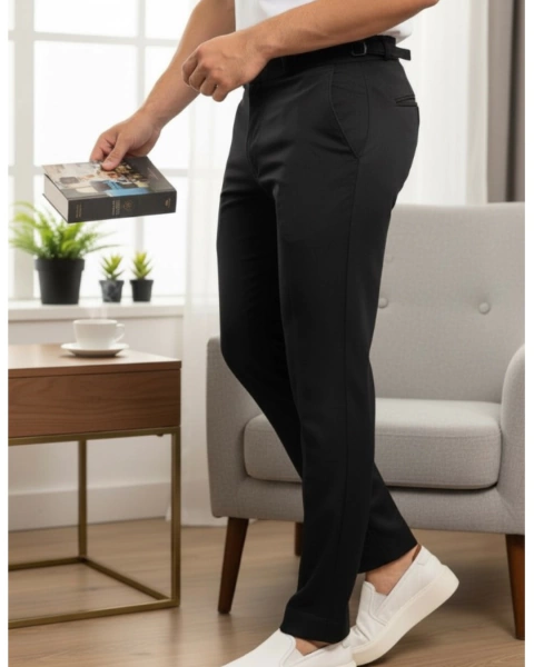 Calça Alfaiataria Com ajustes laterais