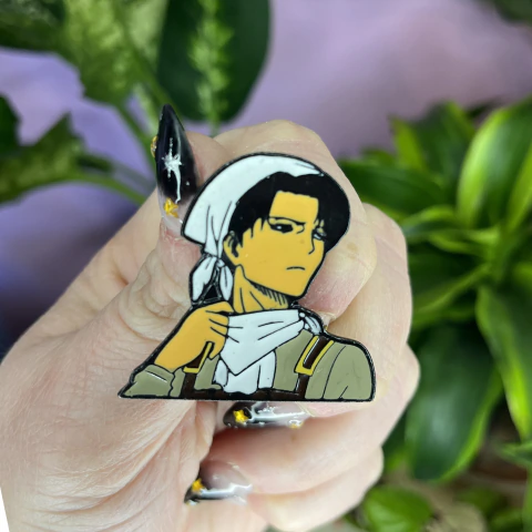 Pin Levi (Attack on Titan)