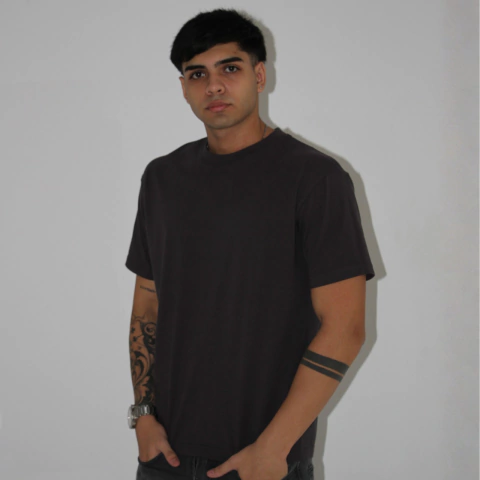 Remera Origen Gris Carbón - comprar online