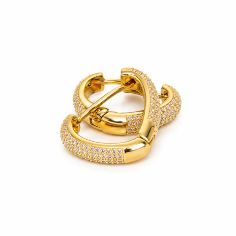 Brinco de Argolas Coração Luxo Detalhado Banho Ouro 18K