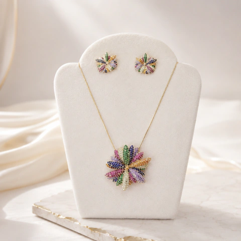 Conjunto Colar e Brinco Margarida com cravejados coloridos