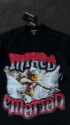 CAMISETA RED MIXED EMOTION - PRETO - comprar online