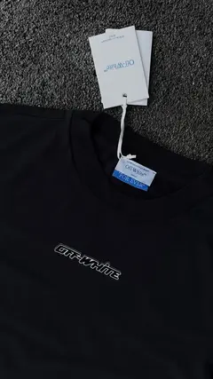 CAMISETA OFF-WHITE LOGO CENTER