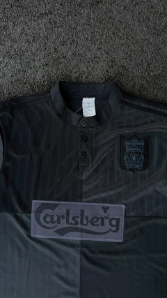 CAMISETA LIVERPOOL RETRO ALL BLACK na internet