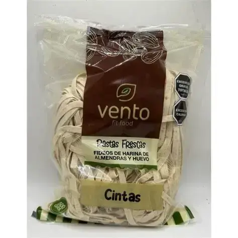 Fideos KETO de harina de almendra y huevo