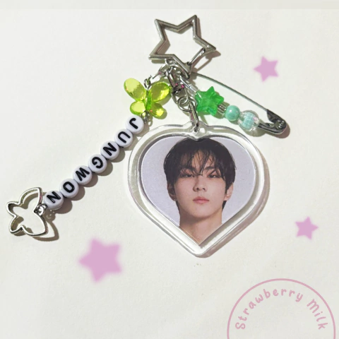 Llavero Jungwon corazón