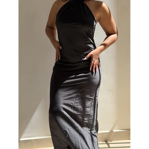 Vestido Feminino Frente Única com Amarração nas Costas