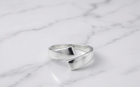 Anillo Tornado