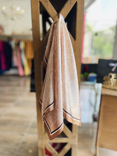 Lenço Fashion Bandana Estampado - Para cabelo, Pescoço ou compor look, na internet