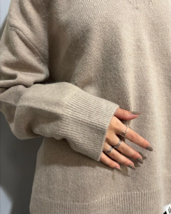 Sweater Oversize con Escote en V - comprar online
