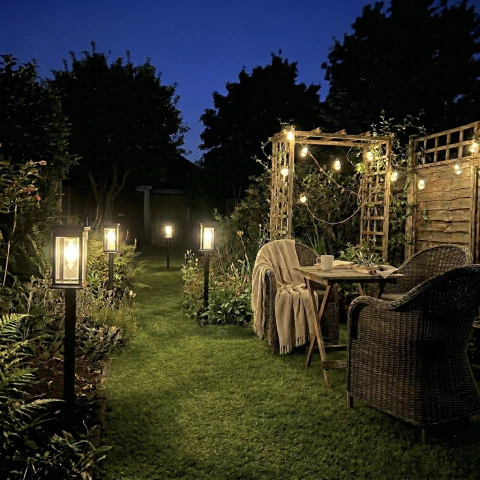 Lámpara Solar de Jardín Vintage LED Luz Cálida