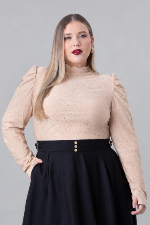 BLUSA DE LAISE BORDADA FLORES DE VERONA - QUAKER