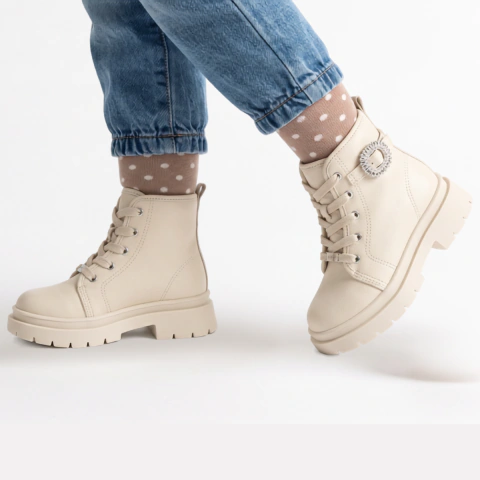Bota Coturno Molekinha Meninas Confortável Detalhe Prata Fivela Brilho Tratorada Lançamento Original