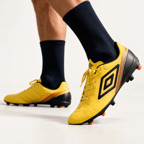 Chuteira Campo Umbro Master Class Club Masculina Soft Blue Sola FG TPU 12 Travas Cabedal Texturizado